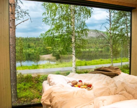 Kuuru Lakeside in Lapland Finland appartement met uitzicht over het water.