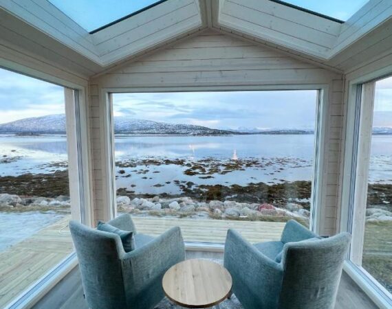 Norwegian Wild in Lapland Noorwegen chalet aan het water