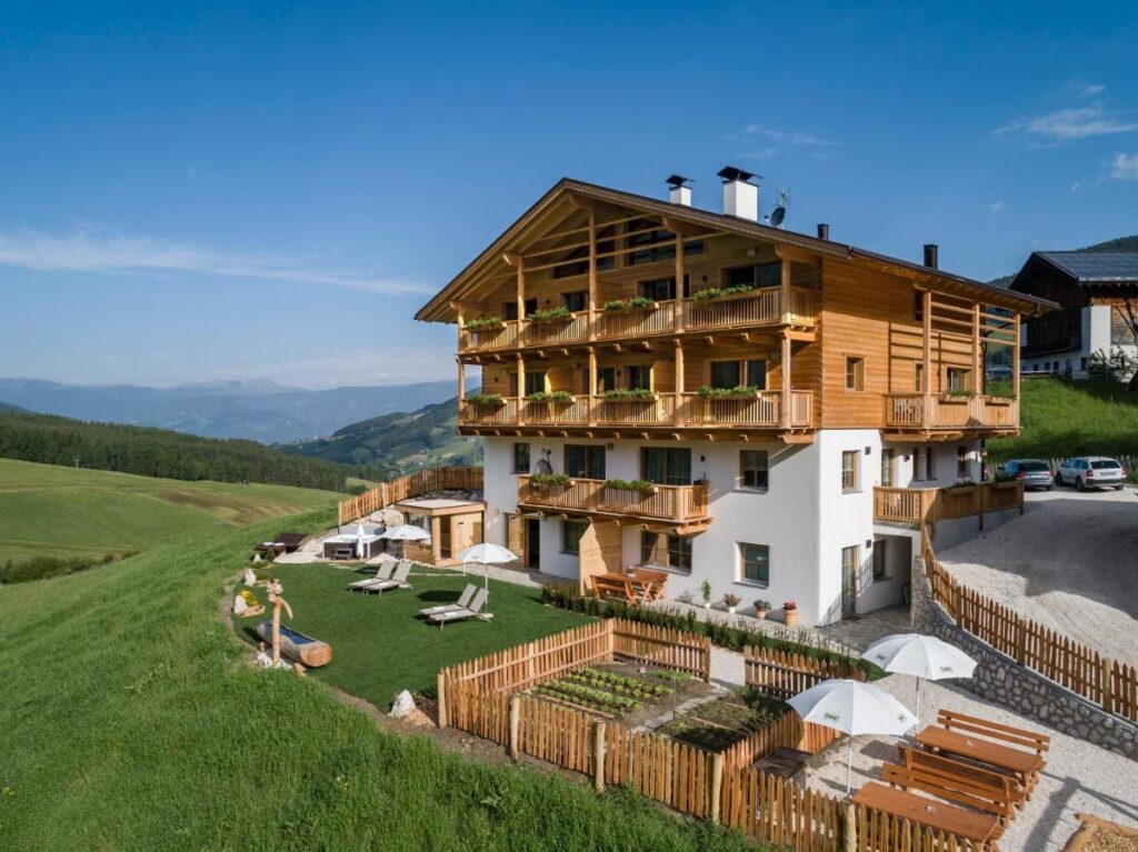 Unterkantiolerhof in Italie Trentino Appartementen complex.