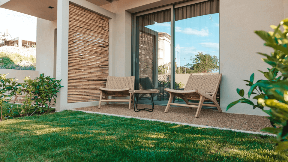 Amoessa Boutique Terras buiten (1) Amoessa Boutique in Griekenland terras buiten.