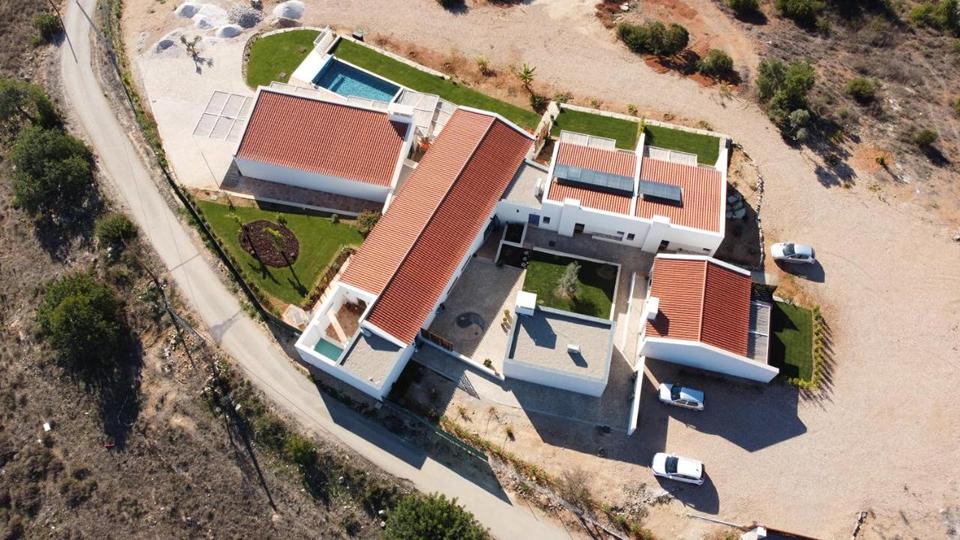 B&B Alma do Campo 7 Appartementen met een zwembad in Faro Portugal.