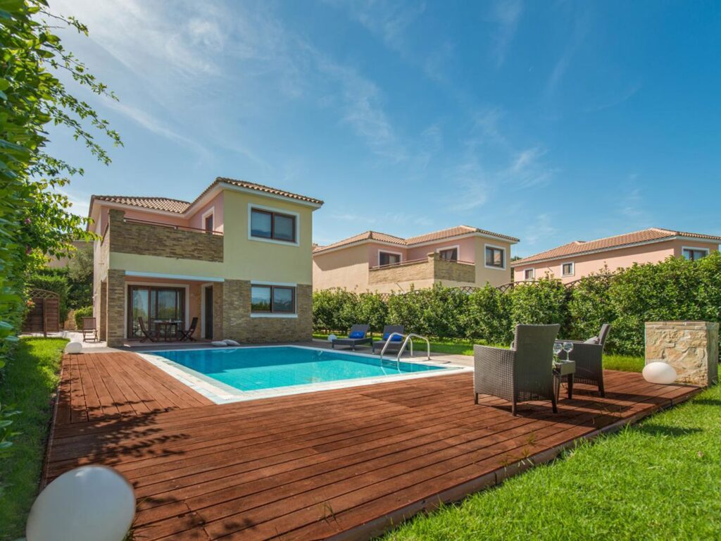 St. John Villas, moderne villa met privézwembad op loopafstand van het strand en de tavernes van Tsilivi op Zakynthos