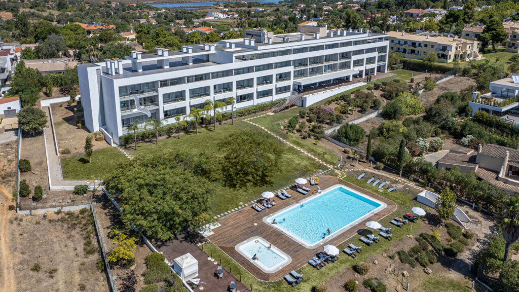 St. John Suites, moderne suites met zwembad en zeezicht over de Ionische Zee in Tsilivi op Zakynthos